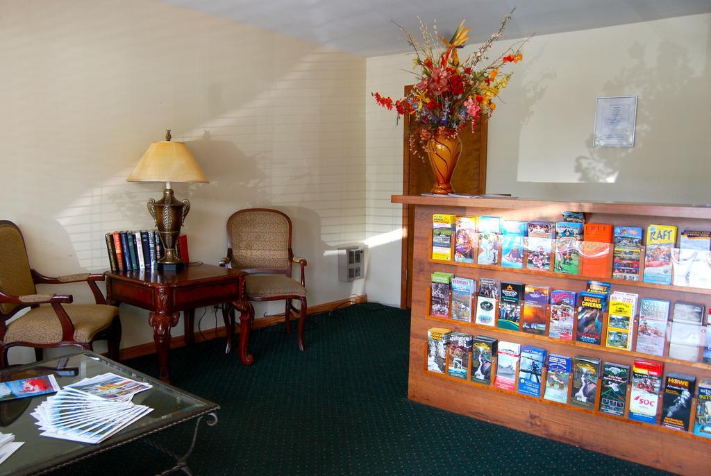 Wakita Court Motel クイーンズベリー エクステリア 写真